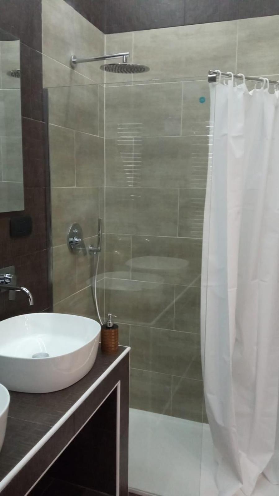 Mada'S Apartment Deluxe Бари Экстерьер фото